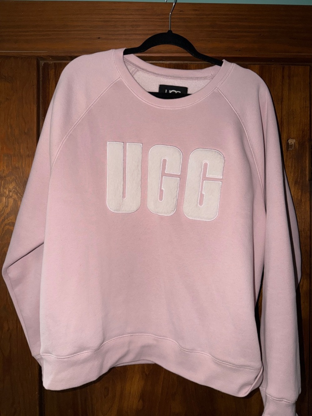 UGG Women's Light Pink Crewneck Sweatshirt with faux fur Appliqué Logo